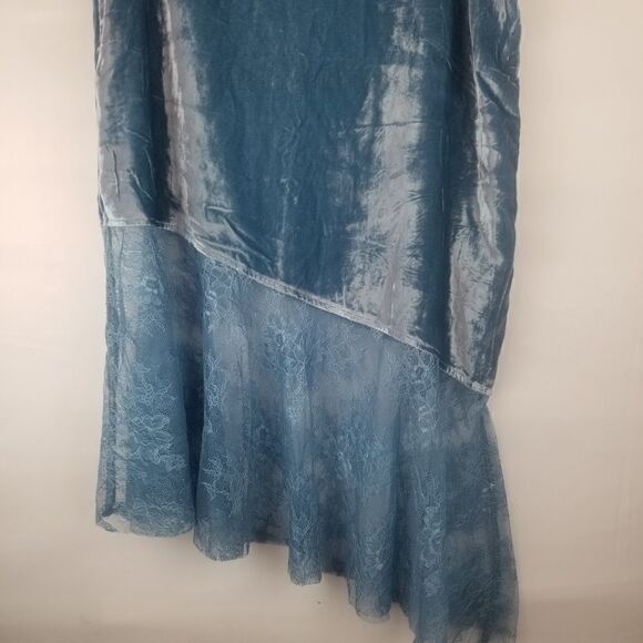 NWT FREE PEOPLE BEAUTIFUL VELOUR AND LACE SKIRT. SIZE 10. - Picture 2 of 15